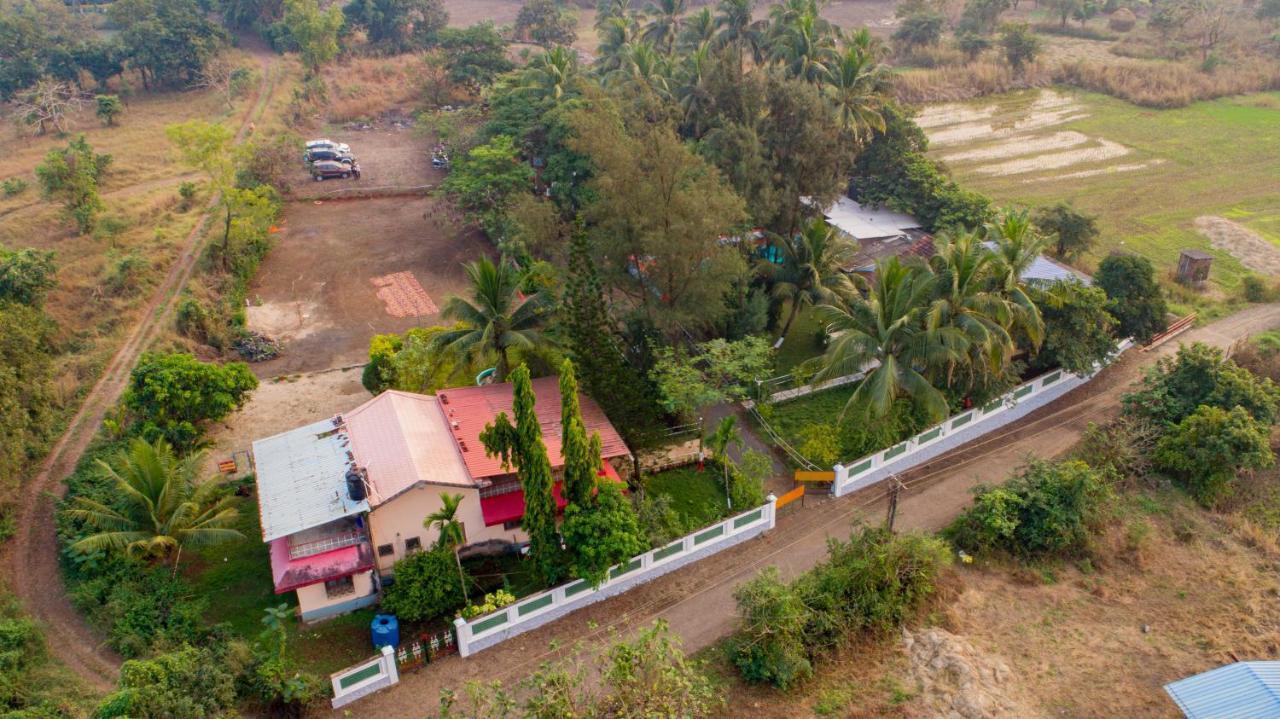 Prajakta Rest House Alībāg Eksteriør bilde