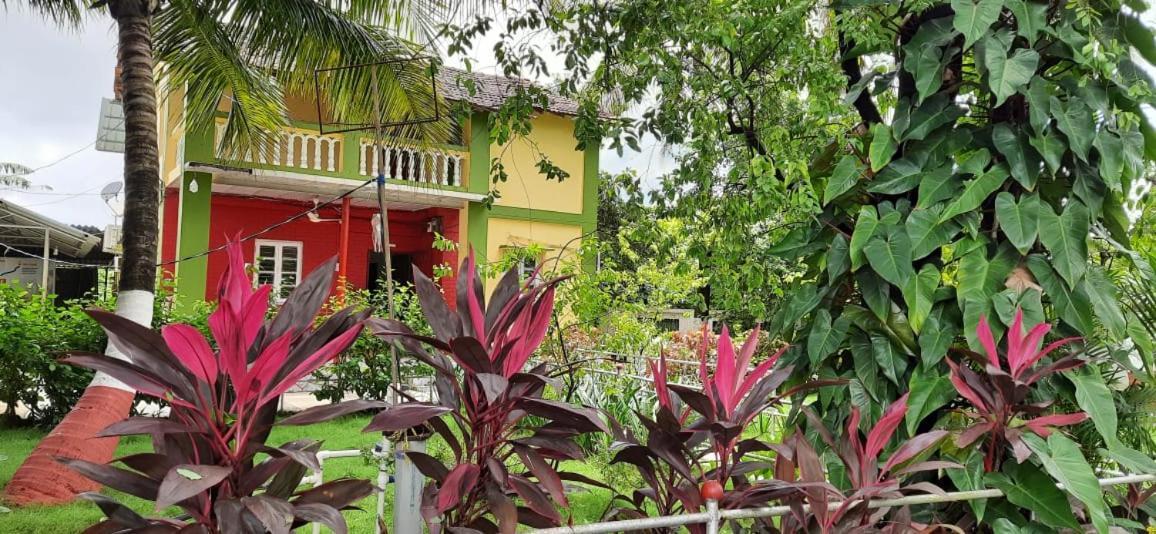 Prajakta Rest House Alībāg Eksteriør bilde